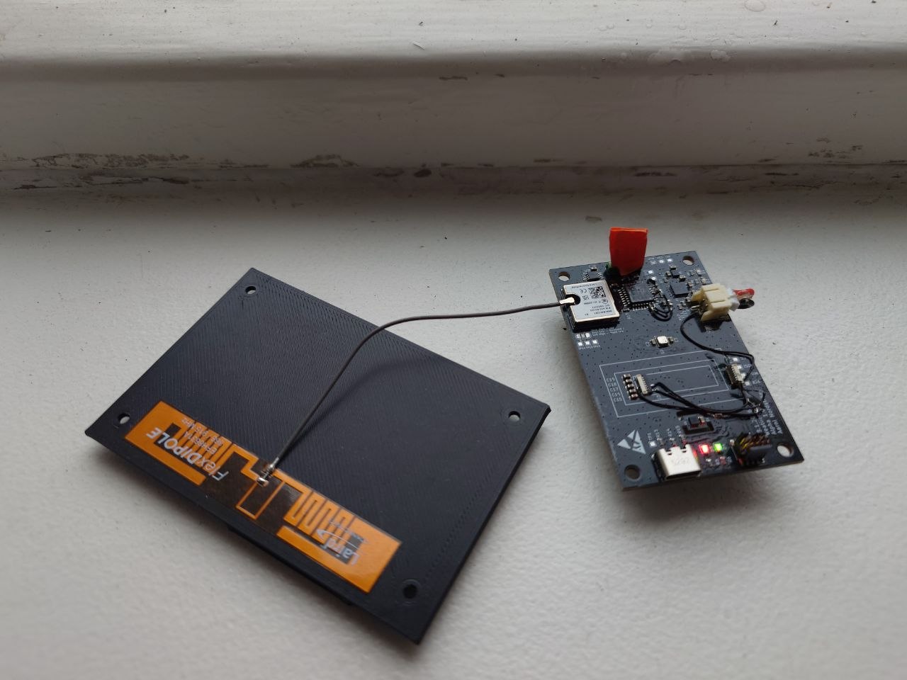 Miniature-scale IoT Weather Station